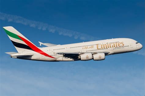 EK355 Live Flight Tracker .